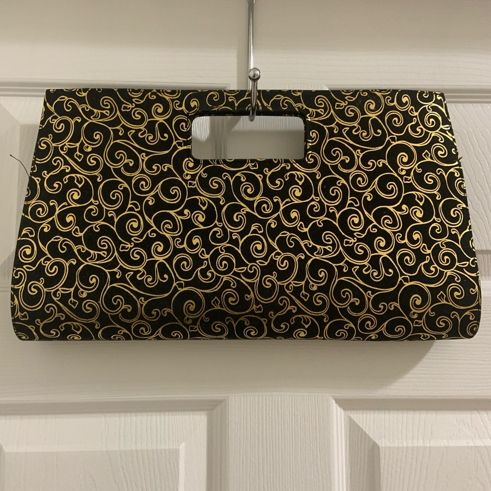 Charming Charlie Large Clutch-EUC Gold Foil detail
